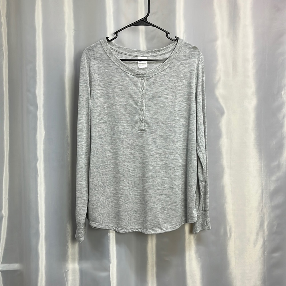 Stars Above women’s top. New but no tags